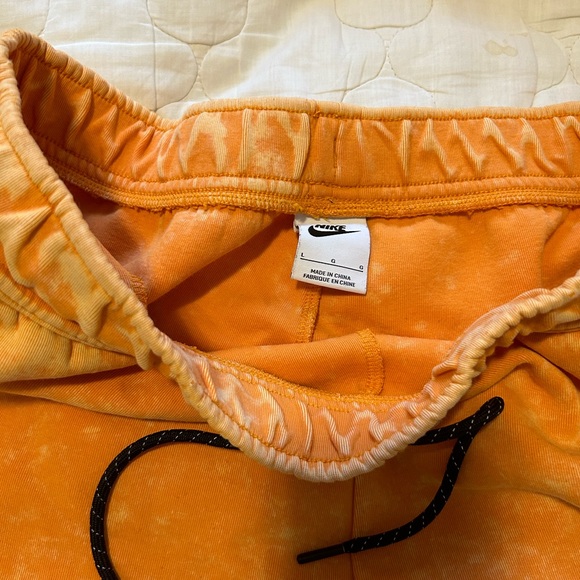 Nike Tech Fleece - Orange Wash - Shorts and Jacket Set - Picture 6 of 7